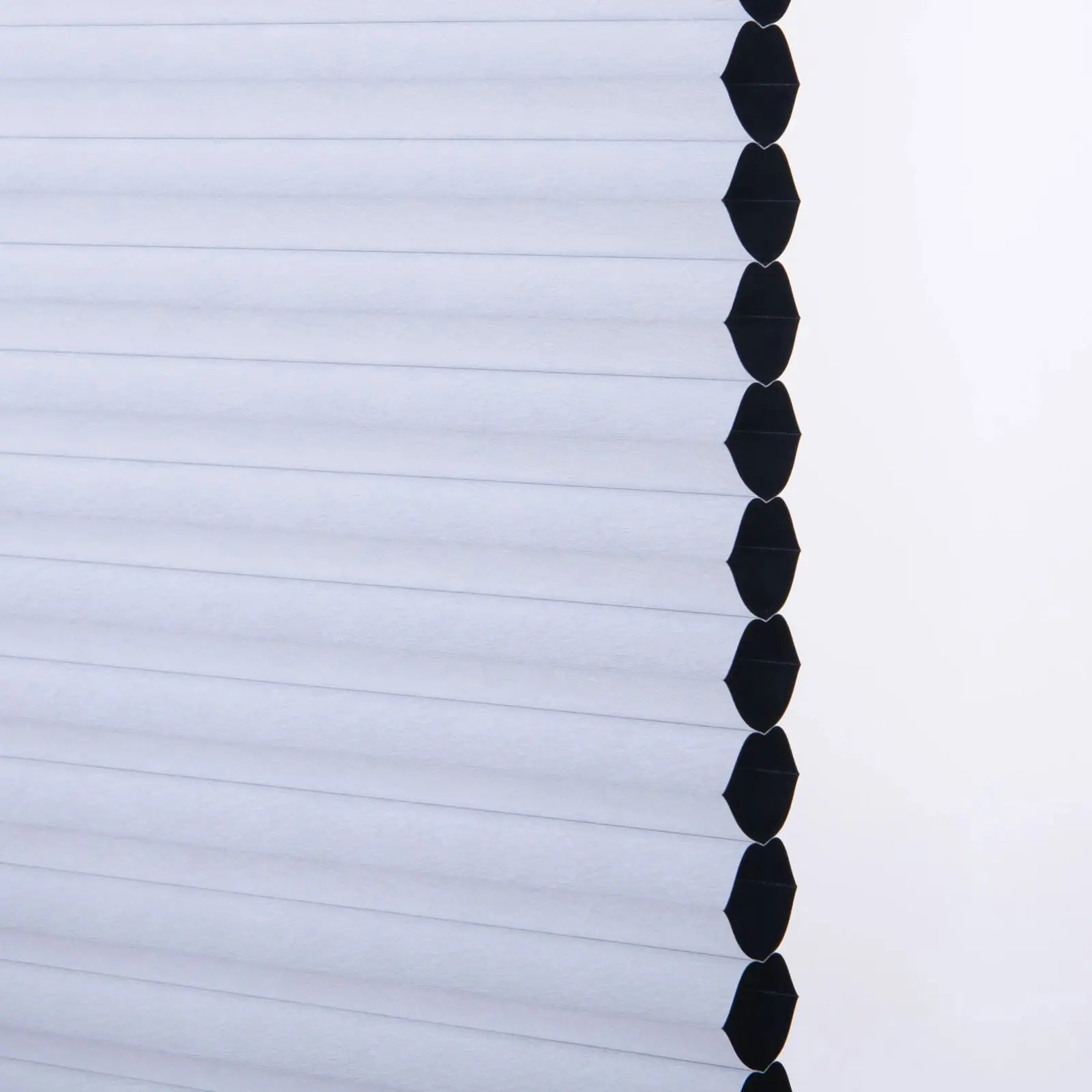 Side profile of Cloud honeycomb fabric